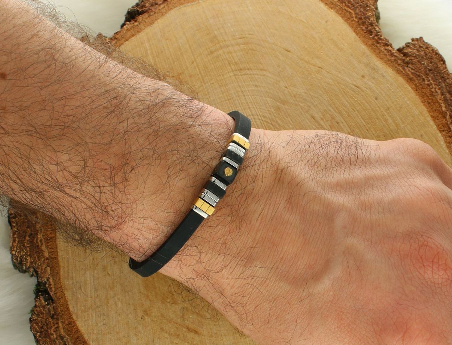 Bransoletka męska CITY Elegance Edition Śrubka złota 028808 012.jpg